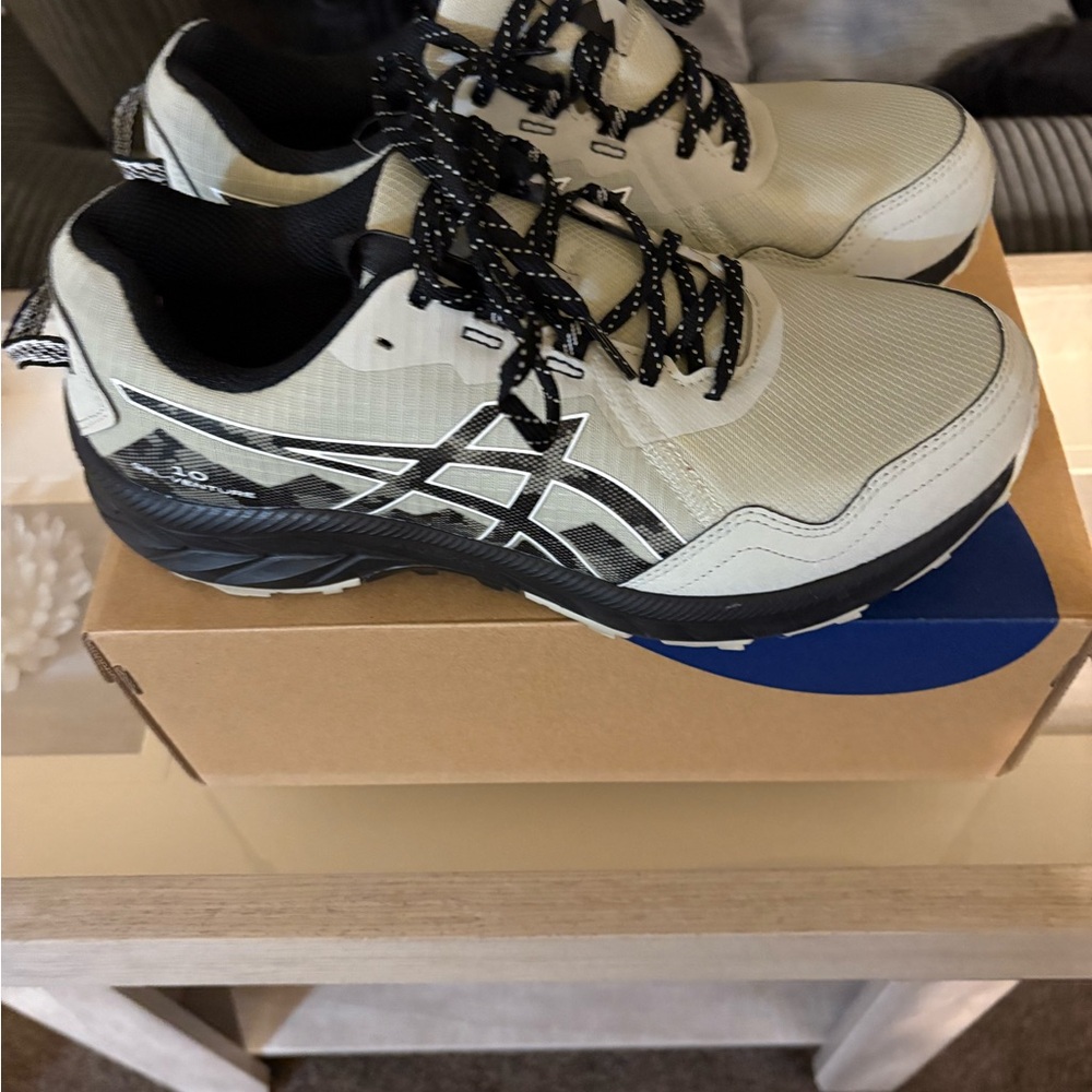 ASICS Men's Cream and Black Athletic Shoes